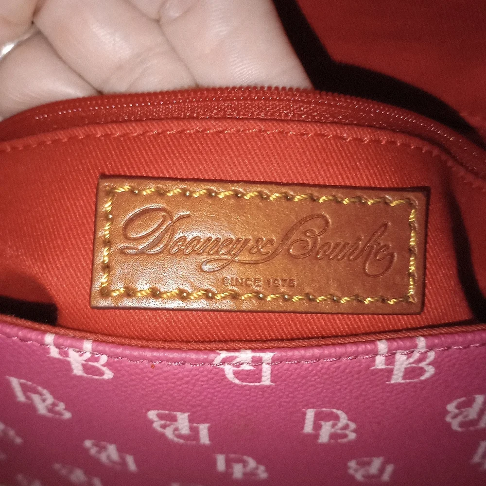 Dooney & Bourke Pink Signature leather Crossbody bag - Picture 13 of 14
